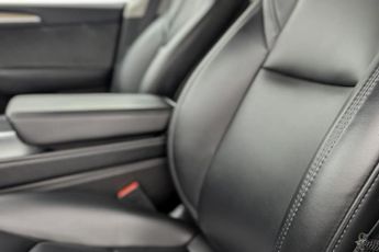 TESLA MODEL Y (Dual Motor) Long Range SUV 5dr Electric Auto 4WDE (384 bhp)