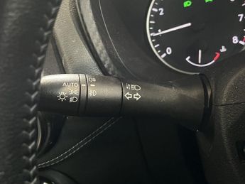 NISSAN JUKE 1.0 DIG-T N-Connecta SUV 5dr Petrol DCT Auto Euro 6 (s/s) (114 p