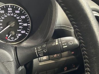 NISSAN JUKE 1.0 DIG-T N-Connecta SUV 5dr Petrol DCT Auto Euro 6 (s/s) (114 p