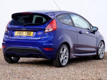 FORD FIESTA 1.6T EcoBoost ST-3 Hatchback Petrol Manual (s/s) 3dr - Just 37,2