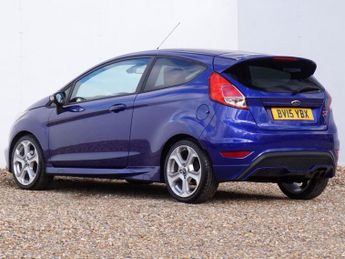 FORD FIESTA 1.6T EcoBoost ST-3 Hatchback Petrol Manual (s/s) 3dr - Just 37,2