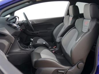 FORD FIESTA 1.6T EcoBoost ST-3 Hatchback Petrol Manual (s/s) 3dr - Just 37,2