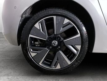 VAUXHALL Corsa Electric 50kWh Elite Premium Hatchback 5dr Electric Auto (136 ps)