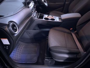 HYUNDAI KONA 39kWh Premium SUV 5dr Electric Auto (10.5kW Charger) (136 ps)