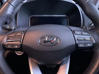HYUNDAI KONA 39kWh Premium SUV 5dr Electric Auto (10.5kW Charger) (136 ps)