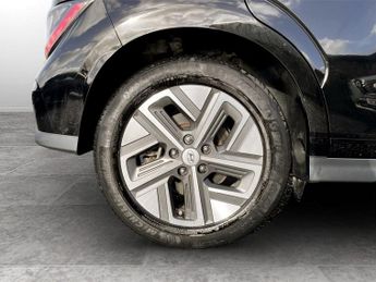 HYUNDAI KONA 64kWh Premium SUV 5dr Electric Auto (10.5kW Charger) (204 ps)