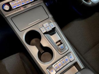 HYUNDAI KONA 64kWh Premium SUV 5dr Electric Auto (10.5kW Charger) (204 ps)