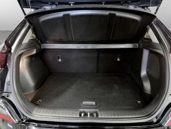 HYUNDAI KONA 64kWh Premium SUV 5dr Electric Auto (10.5kW Charger) (204 ps)