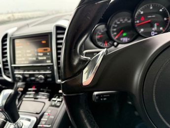 PORSCHE CAYENNE 3.0 TD V6 SUV 5dr Diesel Tiptronic 4WD Euro 5 (s/s) (240 ps)