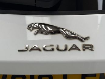JAGUAR F-PACE 2.0 D180 R-Sport SUV 5dr Diesel Manual AWD Euro 6 (s/s) (180 ps)