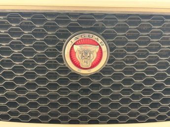 JAGUAR F-PACE 2.0 D180 R-Sport SUV 5dr Diesel Manual AWD Euro 6 (s/s) (180 ps)