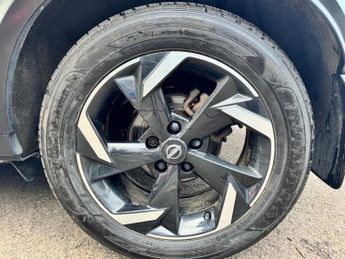 NISSAN JUKE 1.6 N-Connecta SUV 5dr Petrol Hybrid Auto Euro 6 (143 ps)