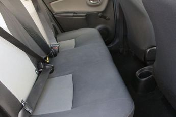 TOYOTA YARIS 1.5 VVT-i Icon Hatchback 5dr Petrol Manual Euro 6 (111 ps)