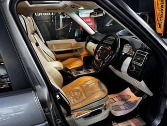 LAND ROVER RANGE ROVER 4.4 TD V8 Westminster SUV 5dr Diesel Auto 4WD Euro 5 (313 bhp)