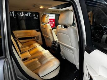 LAND ROVER RANGE ROVER 4.4 TD V8 Westminster SUV 5dr Diesel Auto 4WD Euro 5 (313 bhp)