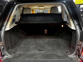 LAND ROVER RANGE ROVER 4.4 TD V8 Westminster SUV 5dr Diesel Auto 4WD Euro 5 (313 bhp)