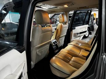 LAND ROVER RANGE ROVER 4.4 TD V8 Westminster SUV 5dr Diesel Auto 4WD Euro 5 (313 bhp)