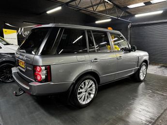 LAND ROVER RANGE ROVER 4.4 TD V8 Westminster SUV 5dr Diesel Auto 4WD Euro 5 (313 bhp)