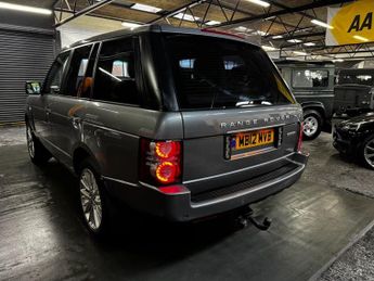 LAND ROVER RANGE ROVER 4.4 TD V8 Westminster SUV 5dr Diesel Auto 4WD Euro 5 (313 bhp)
