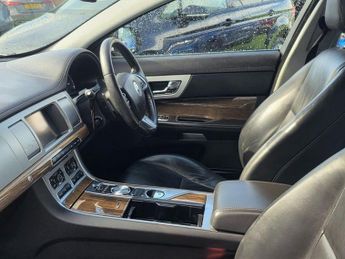 JAGUAR XF 3.0d V6 Premium Luxury Saloon 4DR SALOON  Diesel Auto Euro 5 (24