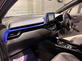 TOYOTA C-HR 1.8 VVT-h Dynamic SUV 5dr Petrol Hybrid CVT Euro 6 (s/s) (122 ps