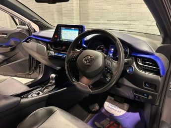 TOYOTA C-HR 1.8 VVT-h Dynamic SUV 5dr Petrol Hybrid CVT Euro 6 (s/s) (122 ps