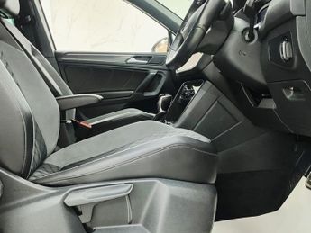 VOLKSWAGEN TIGUAN 1.5 TSI R-Line SUV 5dr Petrol DSG Euro 6 (s/s) (150 ps)