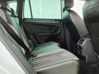 VOLKSWAGEN TIGUAN 1.5 TSI R-Line SUV 5dr Petrol DSG Euro 6 (s/s) (150 ps)