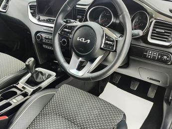 KIA XCEED 1.5 T-GDi 3 SUV 5dr Petrol Manual Euro 6 (s/s) (158 bhp)