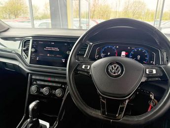 VOLKSWAGEN T-ROC 1.5 TSI GPF EVO SEL SUV 5dr Petrol DSG Euro 6 (s/s) (150 ps) 1 F