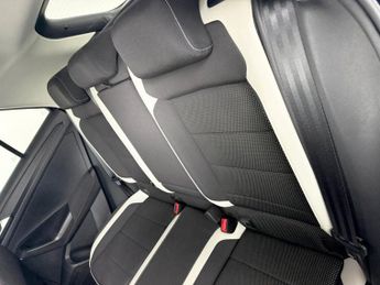 VOLKSWAGEN T-ROC 1.5 TSI GPF EVO SEL SUV 5dr Petrol DSG Euro 6 (s/s) (150 ps) 1 F