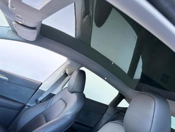 TESLA MODEL Y SUV 5dr Electric Auto RWD (346 ps) 1 OWNER! 