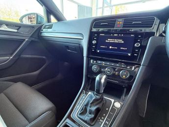VOLKSWAGEN GOLF 2.0 TSI R Hatchback 5dr Petrol DSG 4Motion Euro 6 (s/s) (300 ps)
