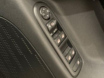 CITROEN C3 1.2 PureTech Platinum Hatchback 5dr Petrol ETG6 Euro 6 (s/s) (82