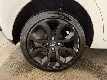 CITROEN C3 1.2 PureTech Platinum Hatchback 5dr Petrol ETG6 Euro 6 (s/s) (82