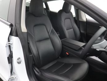 TESLA Model 3 (Dual Motor) Long Range Saloon 4dr Electric Auto 4WDE (346 ps)