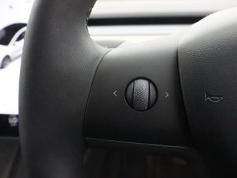 TESLA Model 3 (Dual Motor) Long Range Saloon 4dr Electric Auto 4WDE (346 ps)