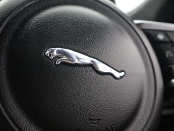 JAGUAR F-PACE 2.0 D180 Chequered Flag SUV 5dr Diesel Auto AWD Euro 6 (s/s) (18