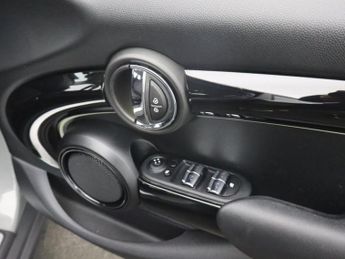 MINI HATCH 1.5 Cooper Classic Hatchback 5dr Petrol Steptronic Euro 6 (s/s) 