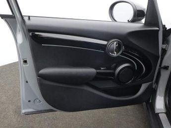 MINI HATCH 1.5 Cooper Classic Hatchback 5dr Petrol Steptronic Euro 6 (s/s) 