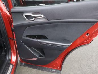 KIA SPORTAGE 1.6 T-GDi 13.8kWh GT-Line SUV 5dr Petrol Plug-in Hybrid Auto AWD