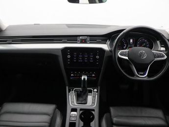 VOLKSWAGEN PASSAT 1.4 TSI 13kWh GTE Estate 5dr Petrol Plug-in Hybrid DSG Euro 6 (s