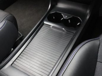 MG MG 4 64kWh Trophy Long Range Hatchback 5dr Electric Auto (203 ps)