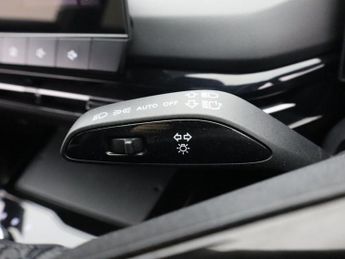 MG MG 4 64kWh Trophy Long Range Hatchback 5dr Electric Auto (203 ps)