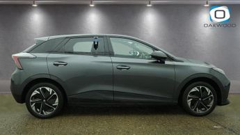 MG MG 4 64kWh Trophy Long Range Hatchback 5dr Electric Auto (203 ps)