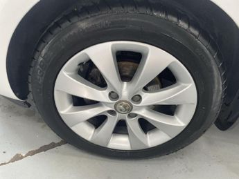 VAUXHALL CORSA 1.4i ecoTEC Energy Hatchback 5dr Petrol Manual Euro 6 (a/c) (75 