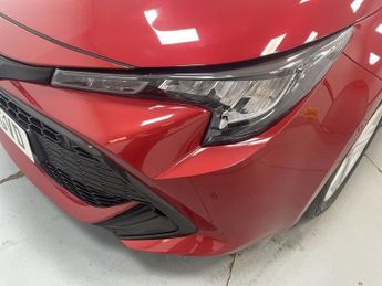 TOYOTA COROLLA 2.0 VVT-h GPF Icon Tech Touring Sports 5dr Petrol Hybrid CVT Eur