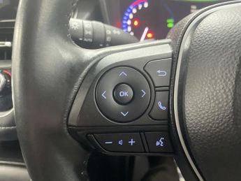 TOYOTA COROLLA 2.0 VVT-h GPF Icon Tech Touring Sports 5dr Petrol Hybrid CVT Eur