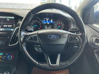 FORD FOCUS 1.6 Titanium Hatchback 5dr Petrol Powershift Euro 6 (125 ps)