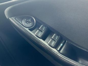FORD FOCUS 1.6 Titanium Hatchback 5dr Petrol Powershift Euro 6 (125 ps)